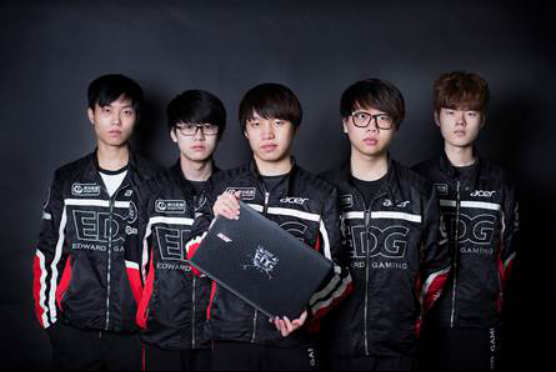 边路快攻 边路快攻