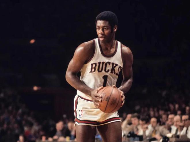 角色球员必 角色球员必